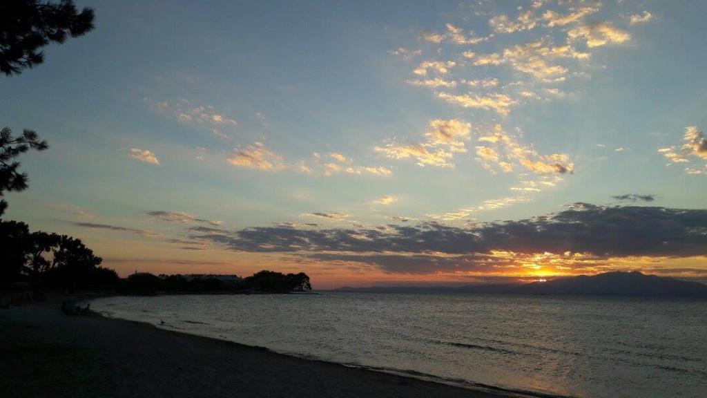Sikoudis Gorgona Beach Скала-Рахониу Экстерьер фото